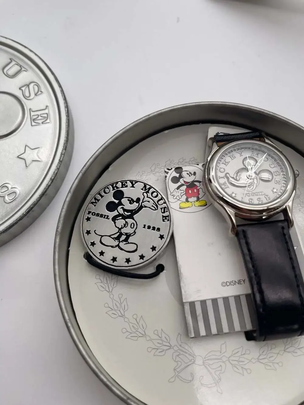 Fossil Disney Mickey Mouse 1928 Limited Edition Watch Set‎ LI-1617 Black